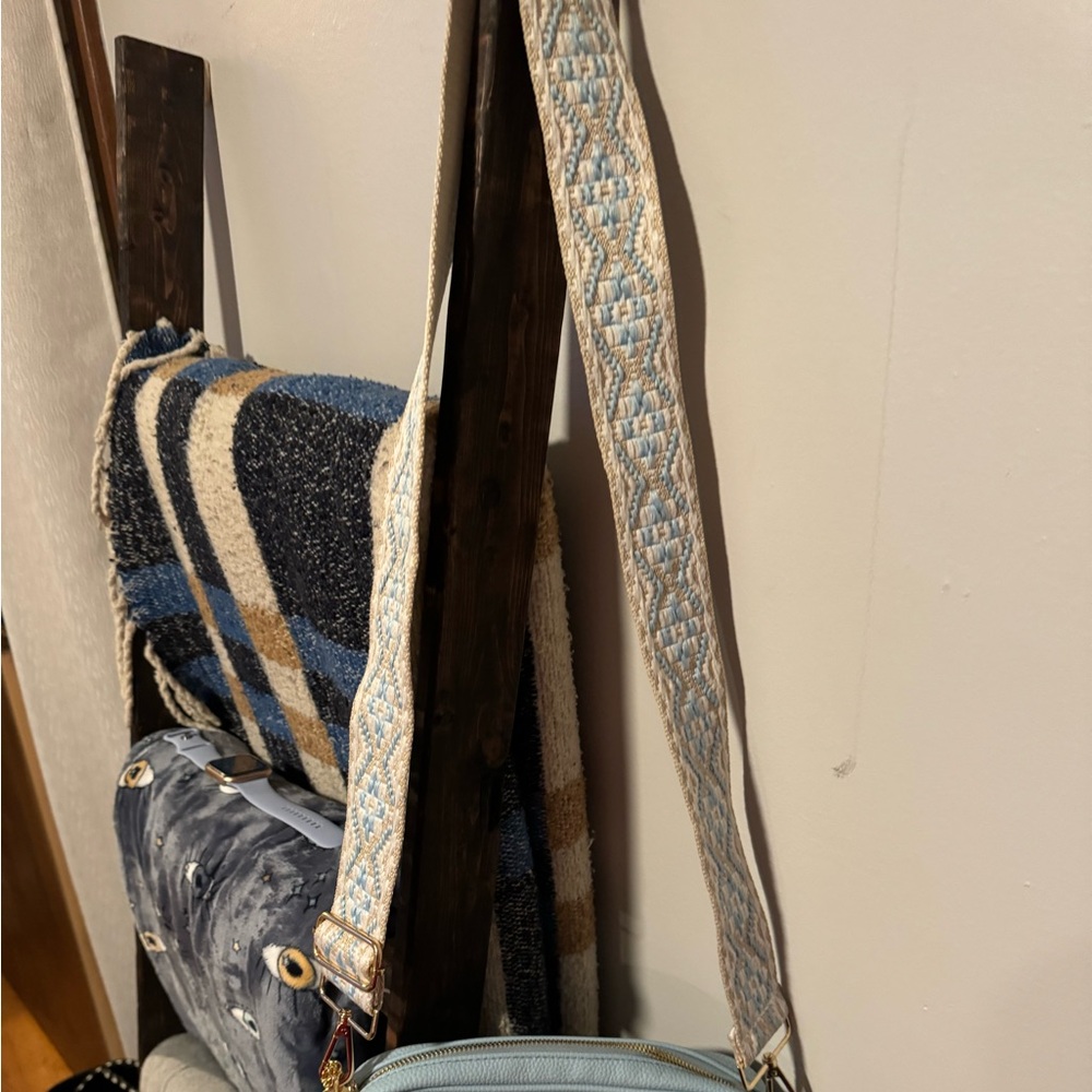 Purse - Picture 3 of 3